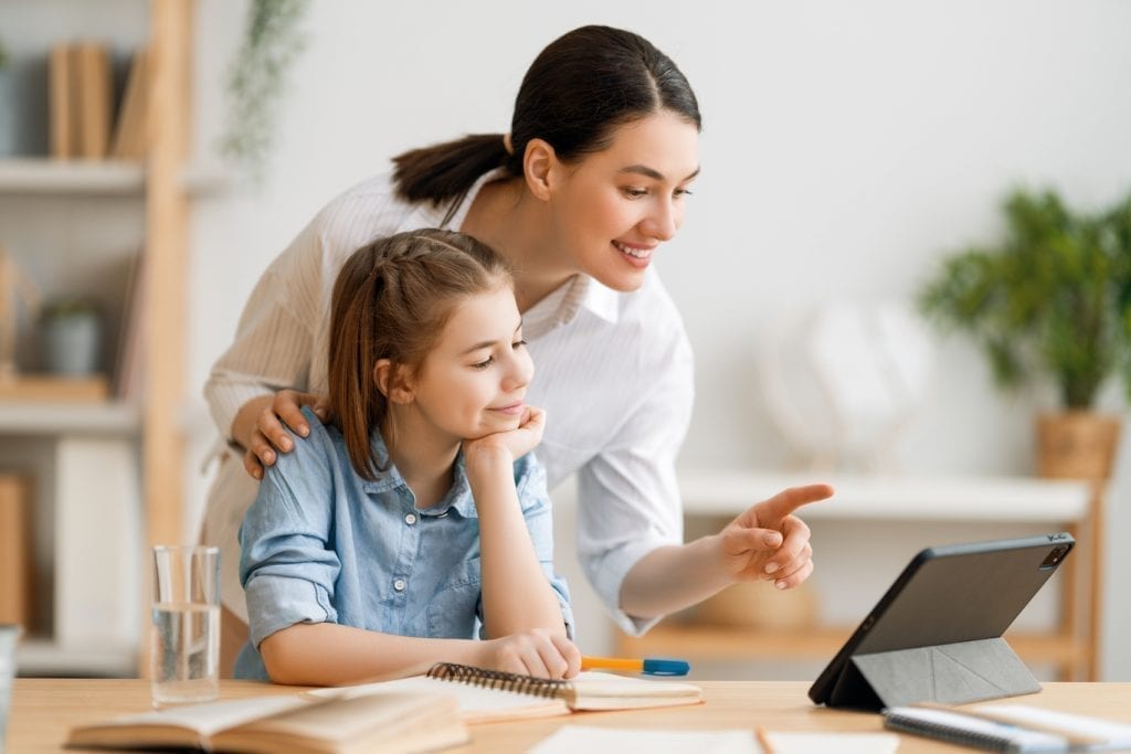 ¿Qué es el eLearning y por qué es importante en el 2020? - Bilingual Bridges
